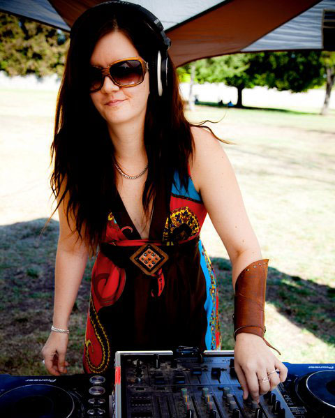 DJ Red Sonya @ Shade DJ Red Sonya @ Shade